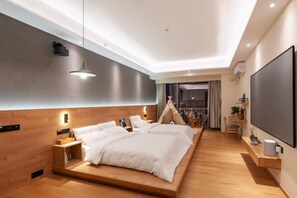 Phòng dành cho gia đình | Bàn, màn/rèm cản sáng, truy cập Internet không dây miễn phí 