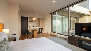 3 Bedroom Penthouse Mt Yotei View | Minibar, in-room safe, individually decorated, individually furnished
