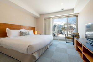 Suite, 2 Schlafzimmer (King - Annupuri View) | Minibar, Zimmersafe, individuell dekoriert, individuell eingerichtet
