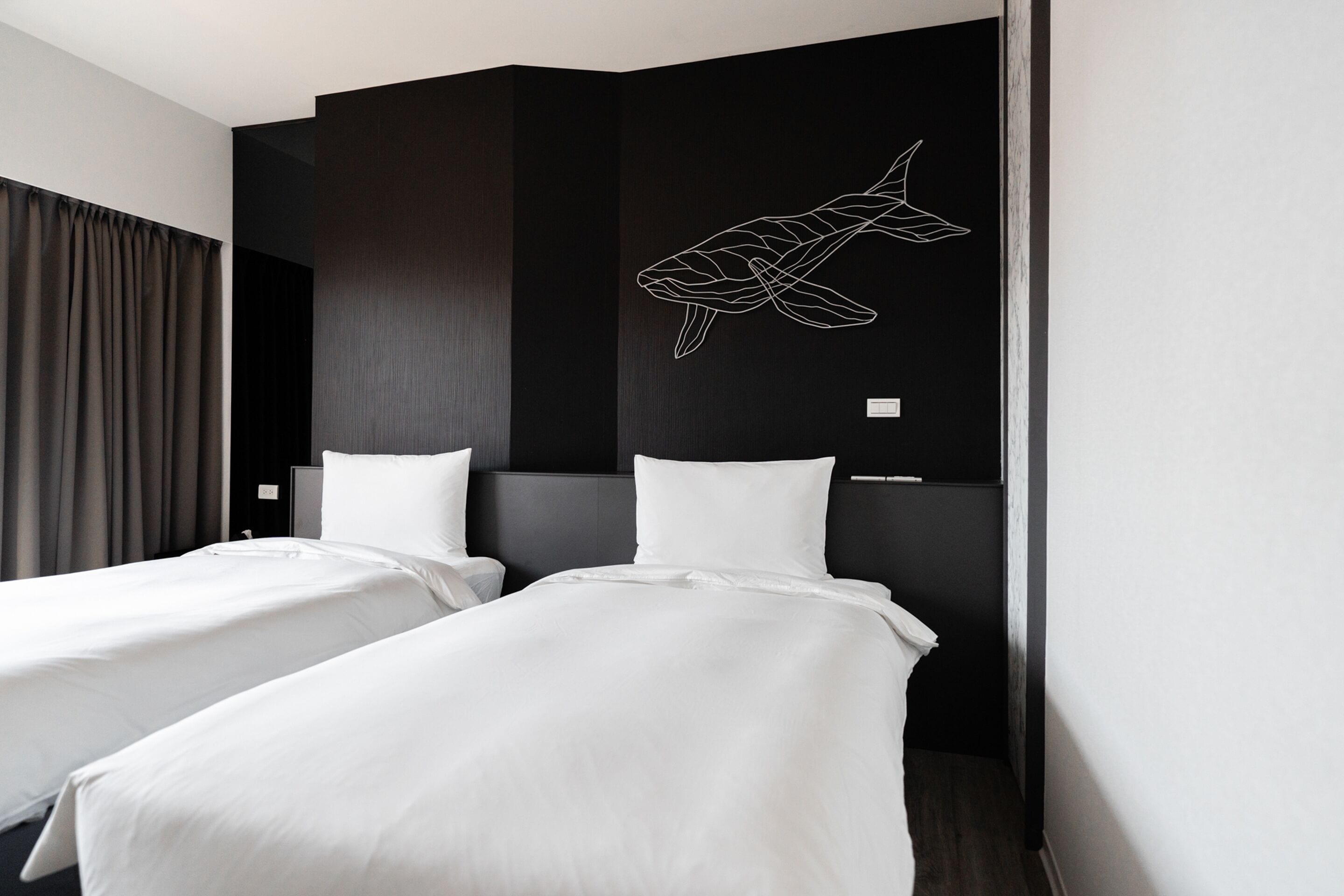 signature twin room | 1 bedroom, desk, soundproofing, free wifi