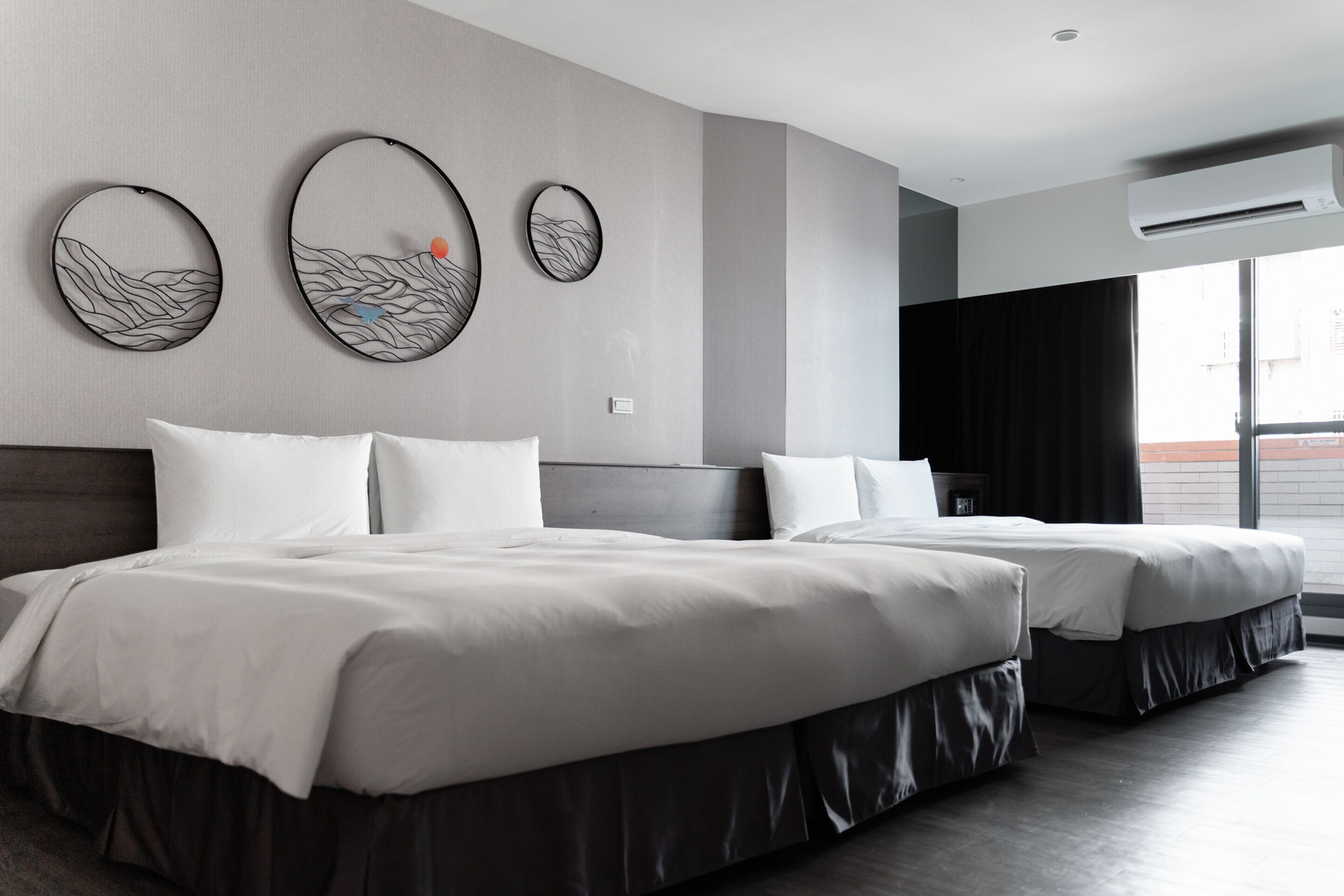 Quadruple Room | Desk, soundproofing, free WiFi, bed sheets