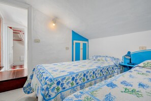 3 slaapkamers, een strijkplank/strijkijzer, beddengoed