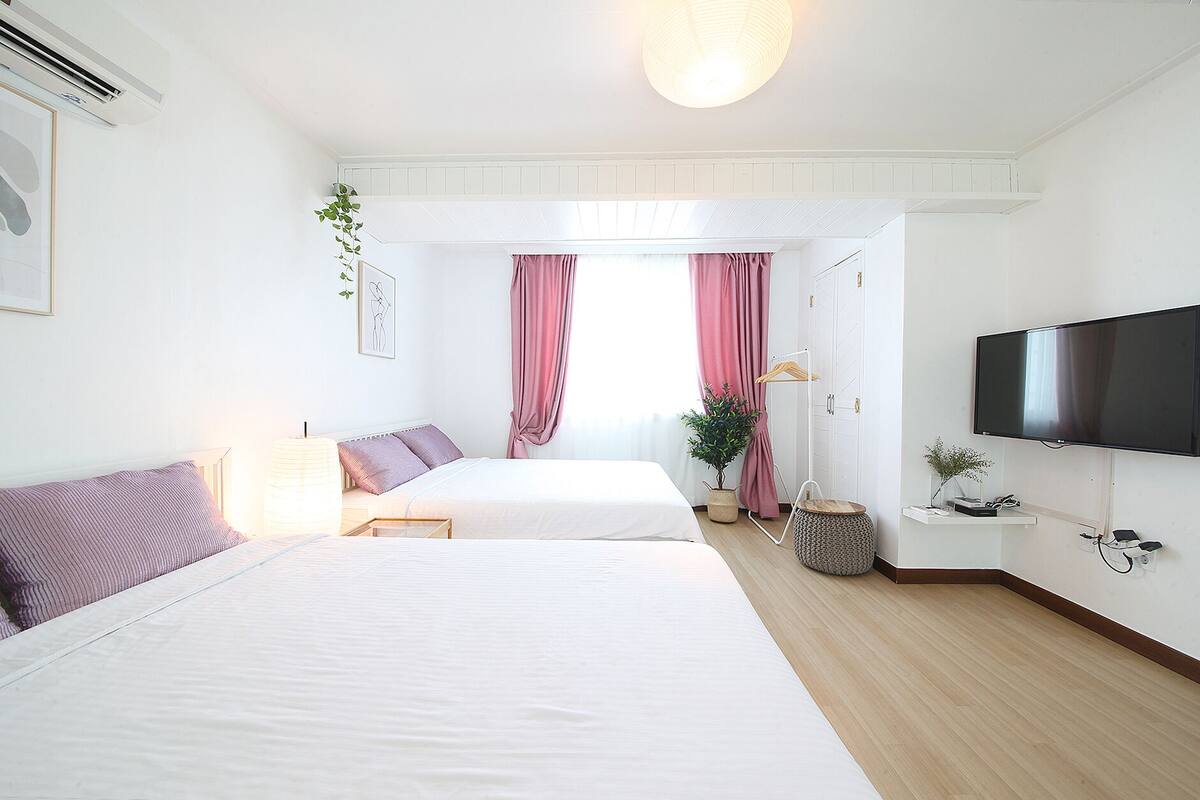 Condo (203) | 1 bedroom, WiFi (free)