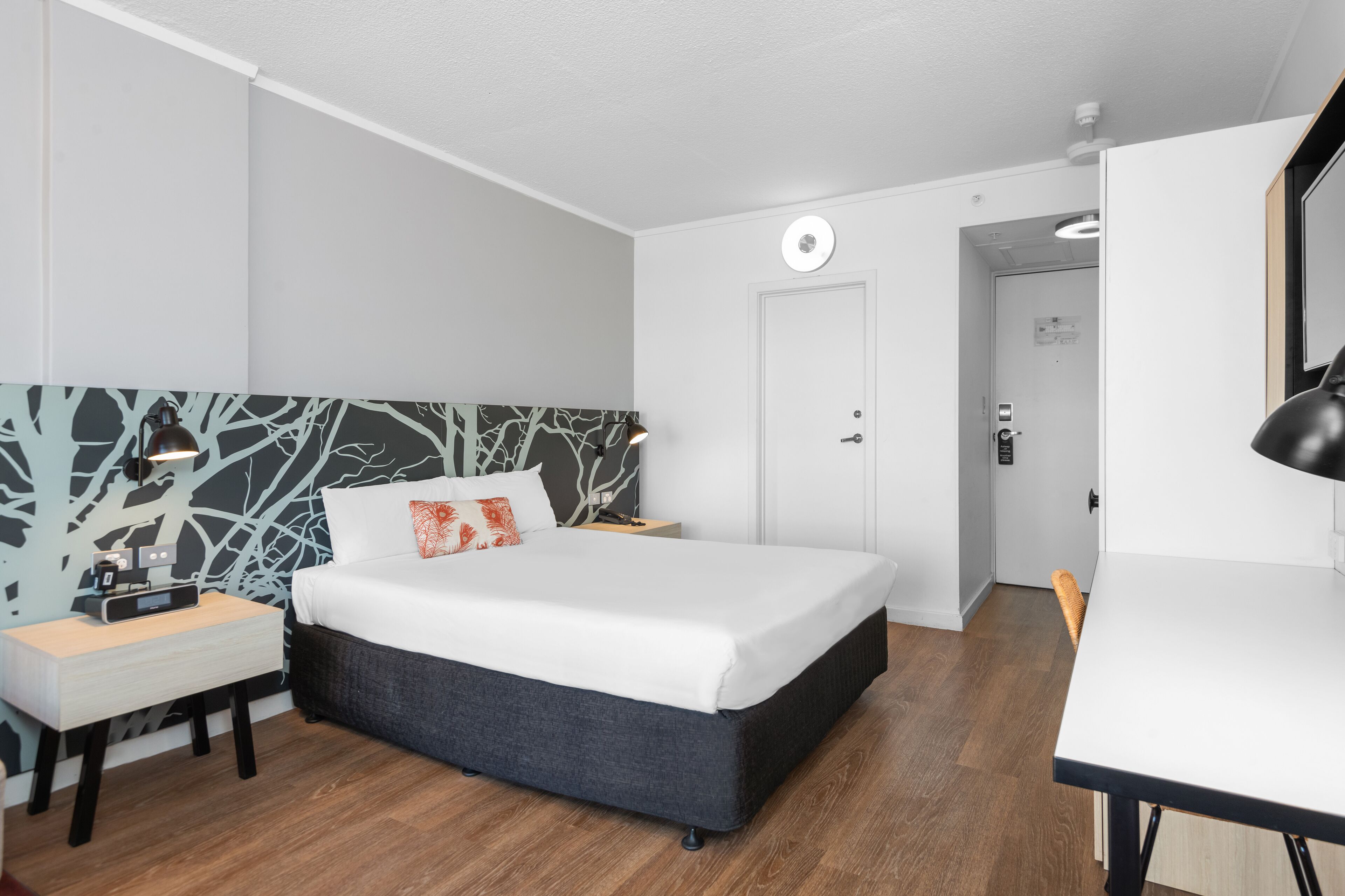 1 bedroom, in-room safe, desk, laptop workspace