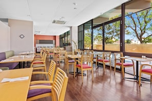 Daily full breakfast (AUD 35 per person)
