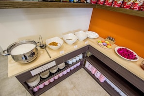 Daily Taiwanese breakfast (TWD 100 per person)