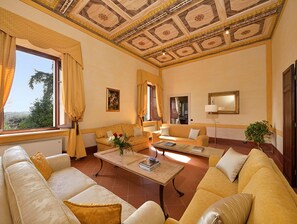 تلفزيون، مدفأة