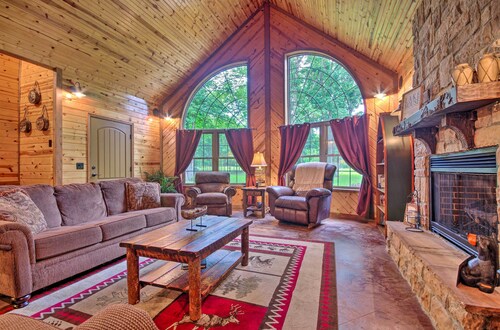 Spacious Family Home w/ Fire Pit by Norfork Lake!
