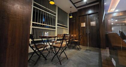 Hotel Gulmohar Grand