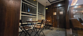 Hotel Gulmohar Grand