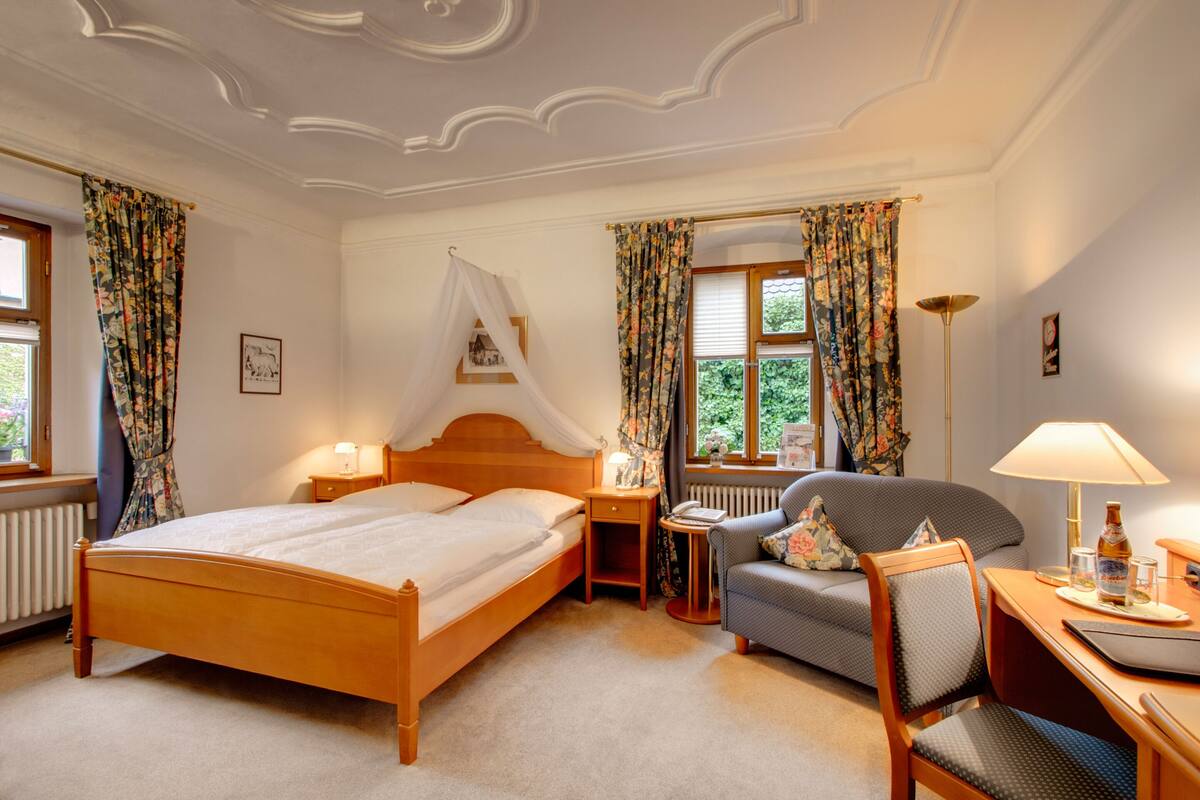 Standard Double Room | Hypo-allergenic bedding, desk, laptop workspace, blackout curtains