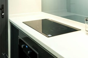 Bureau, rideaux occultants, Wi-Fi gratuit, draps fournis