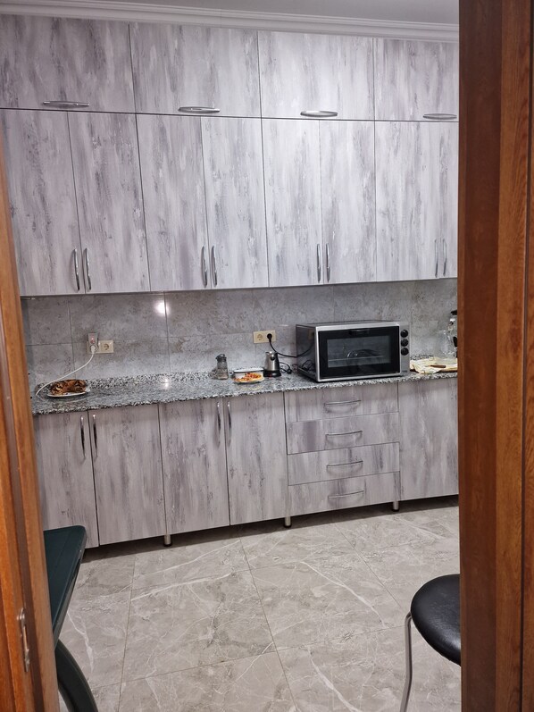 Fridge, microwave, oven, dishwasher