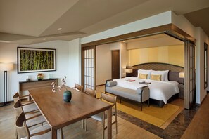 Minibar, in-room safe, desk, blackout curtains - Kobi Onsen Resort Hue, Affiliated by Meliá (Hue)