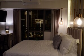 1 bedroom, internet - Studio Unit with Amazing View of Makati Skyline (Mandaluyong)