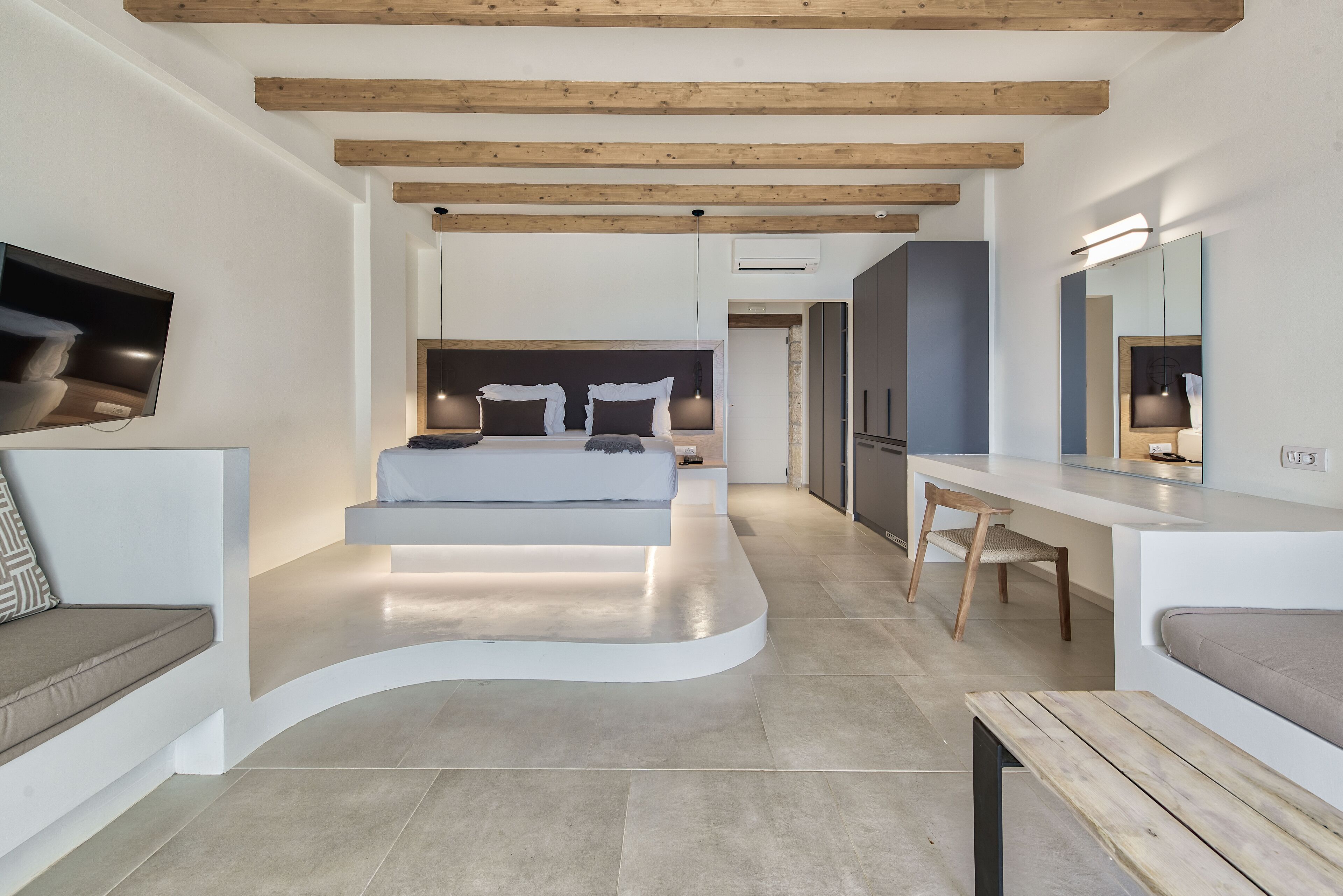 signature suite, private pool, sea view | 2 bedrooms, hypo-allergenic bedding, minibar, in-room safe