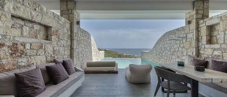 Suite – signature, privat basseng, sjøutsikt | Terrasse/patio