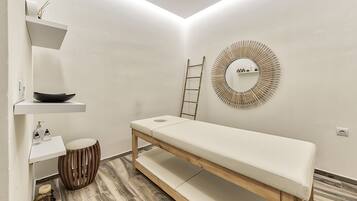 Sauna, body treatments, body wraps, body scrubs, facials