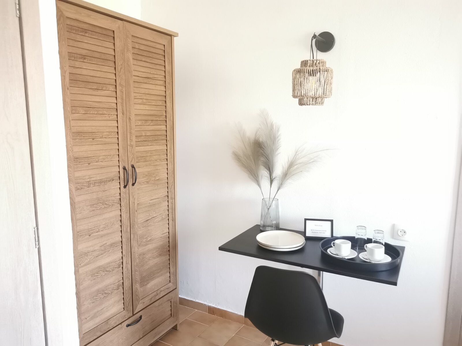 Kamar Double, pemandangan kebun | Brankas, setrika/meja setrika, Wi-Fi gratis, dan seprai linen