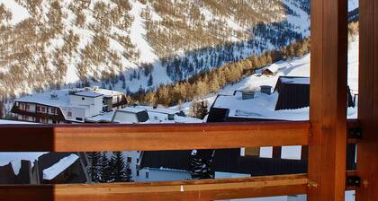 Two-room apartment with panoramic views in Sestriere