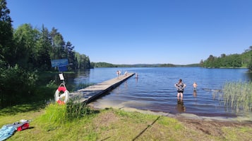 Nära stranden och fiske