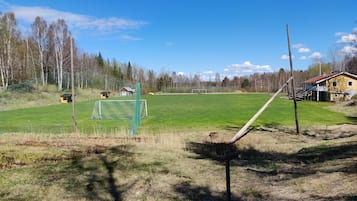 Children’s play area – outdoor