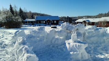 Snow and ski sports