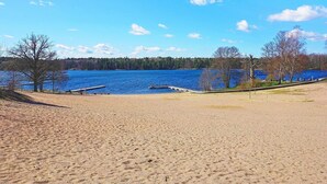 Beach - 6 Person Holiday Home in Sköndal (Skondal)