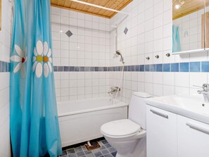 Shower, towels