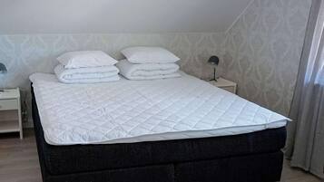 House | 4 bilik tidur, dilengkapkan perabot secara berasingan, cadar katil