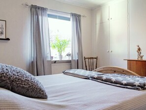 2 bedrooms, individually furnished
