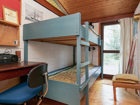 3 Schlafzimmer, Babybetten