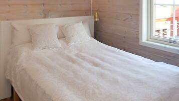 House | 3 bedrooms, individually furnished