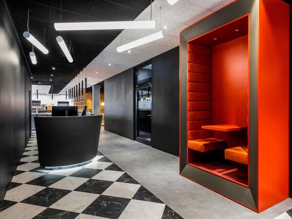 Exterior - ibis Duesseldorf Airport (Düsseldorf)