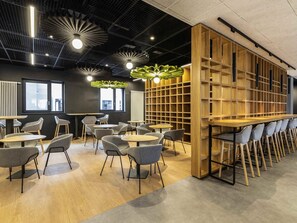 Bar (in der Unterkunft)