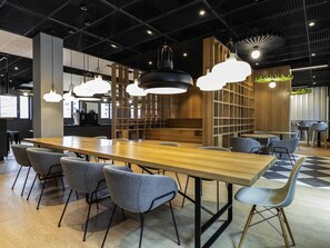 Bar (on property) - ibis Duesseldorf Airport (Düsseldorf)