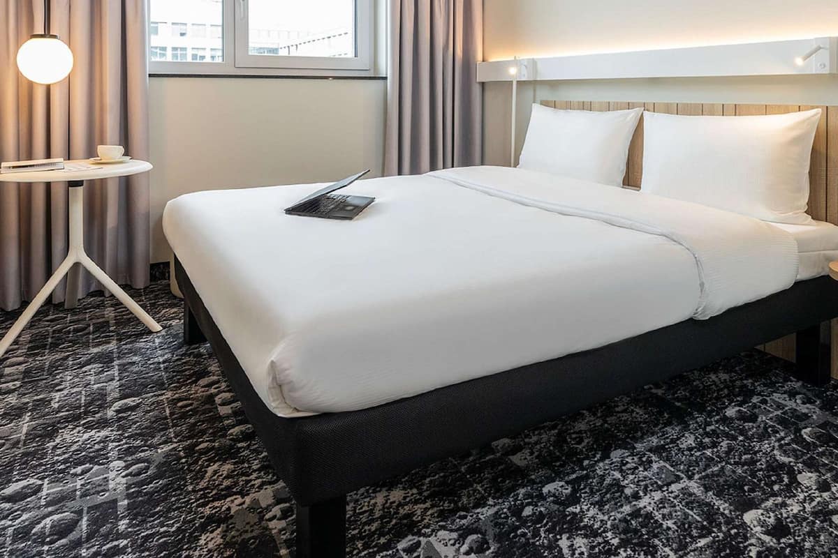 1 bedroom, soundproofing, free wifi, bed sheets