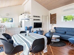 Living room - Holiday Home in Højslev (Hojslev)