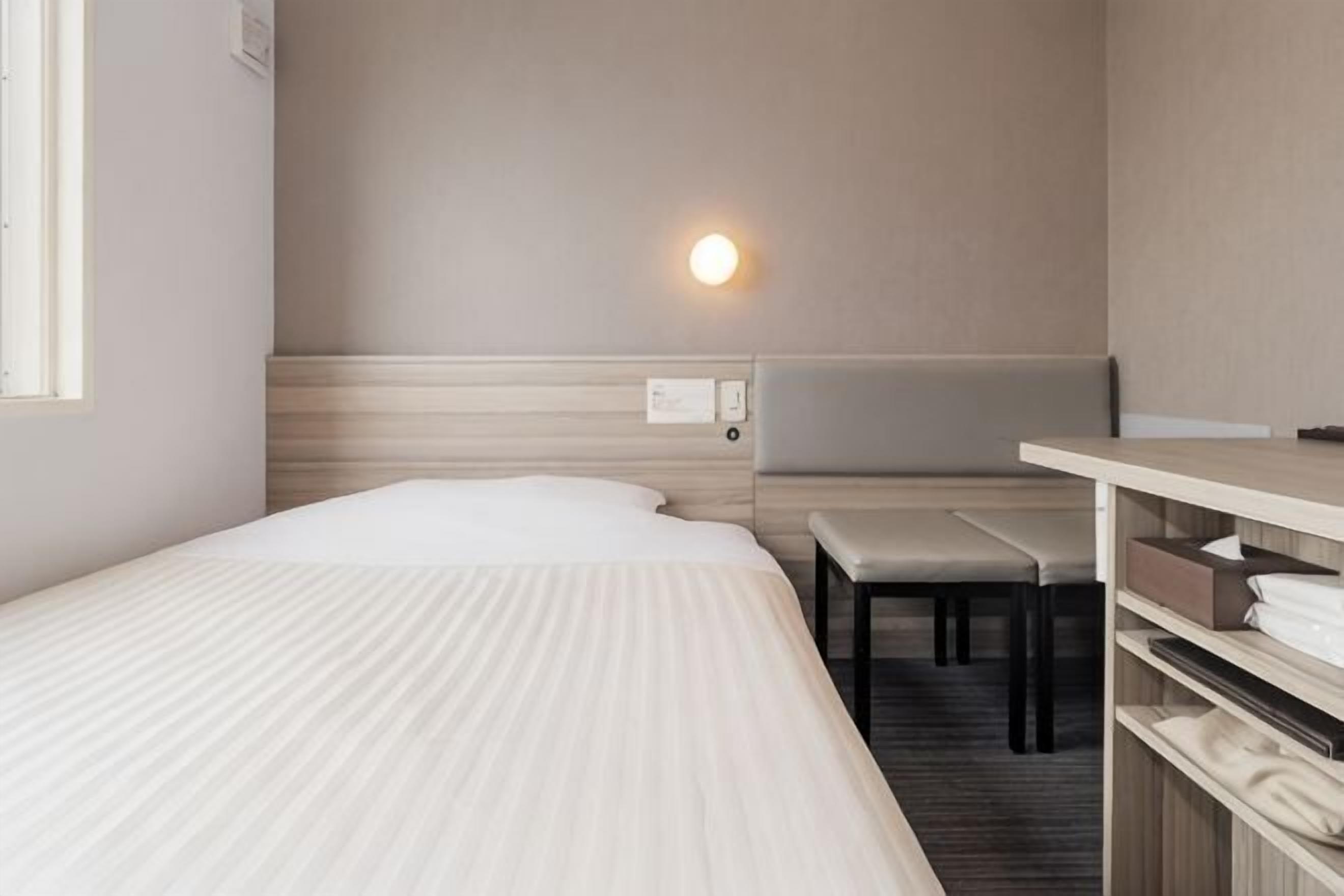 Desk, free WiFi, bed sheets