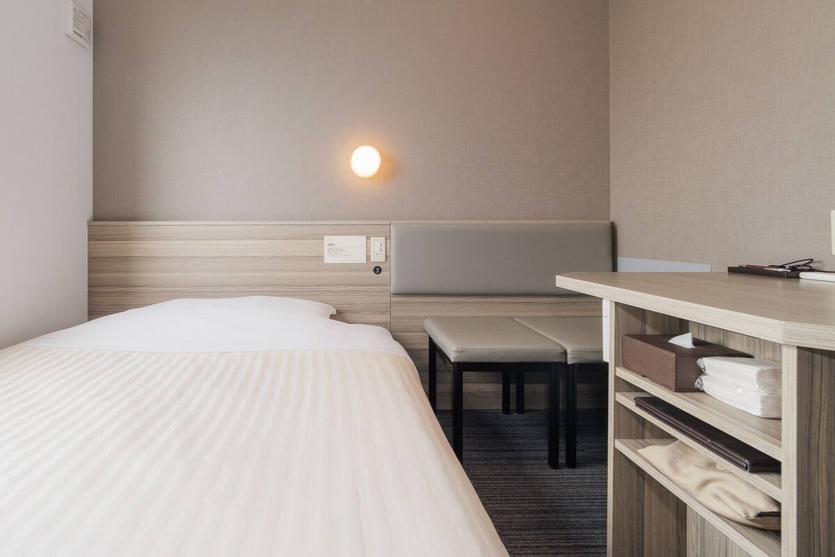 Schreibtisch, kostenloses WLAN, Bettwäsche