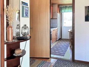 3 bedrooms, individually furnished