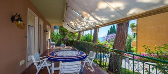 Elegant and spacious apartment with a view in San Remo