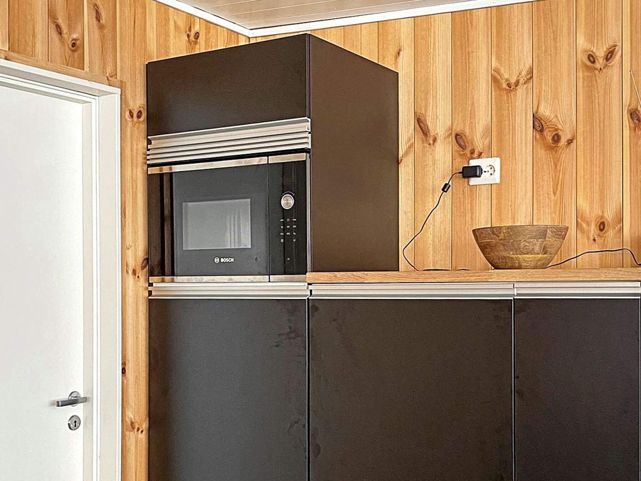 Tủ lạnh, lò vi sóng, lò nướng, bếp nấu 