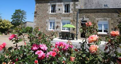 Maison familiale rénovée avec grand jardin paysager, prÚs du Mont Saint-Michel