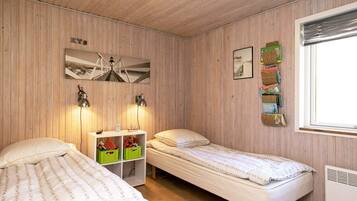 2 Schlafzimmer, Babybetten