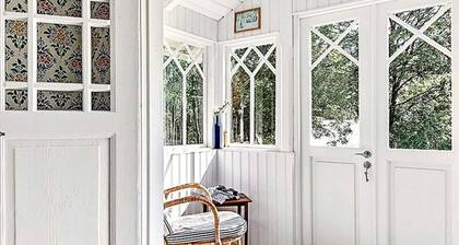 10 Person Holiday Home in Skillingaryd