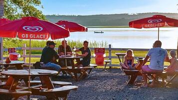 House | Outdoor dining