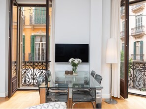 Dining - Sebastian Souvirón 18 (Málaga)