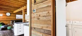 Cozy Updated Sunriver Cabin, 6 SHARC Passes, Floor to Ceiling Windows, Golf, Swim, Ski, and Explore