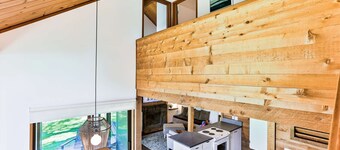 Cozy Updated Sunriver Cabin, 6 SHARC Passes, Floor to Ceiling Windows, Golf, Swim, Ski, and Explore